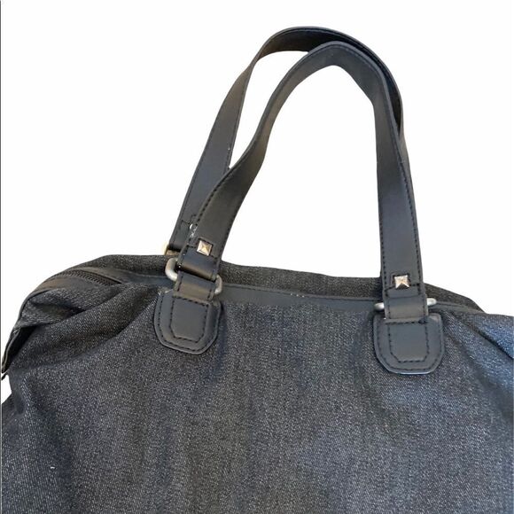 CALVIN KLEIN Black Fabric Small Zip Shoulder Bag - Picture 4 of 8